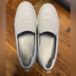 Vionic Women's Light Gray Leather Slip-On Sneakers